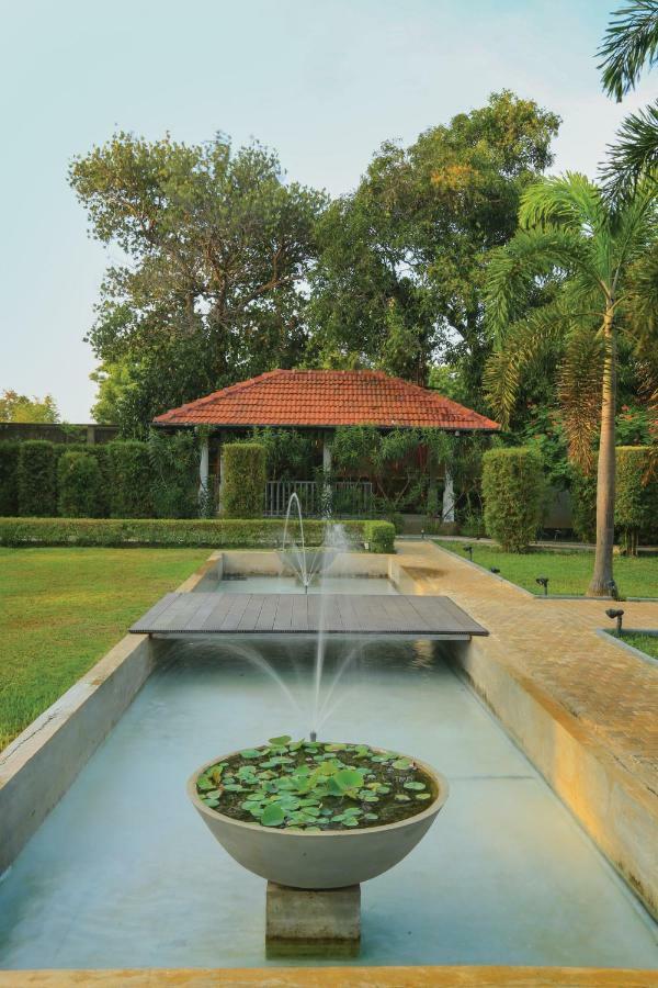 Fox Jaffna Hotel Exterior photo